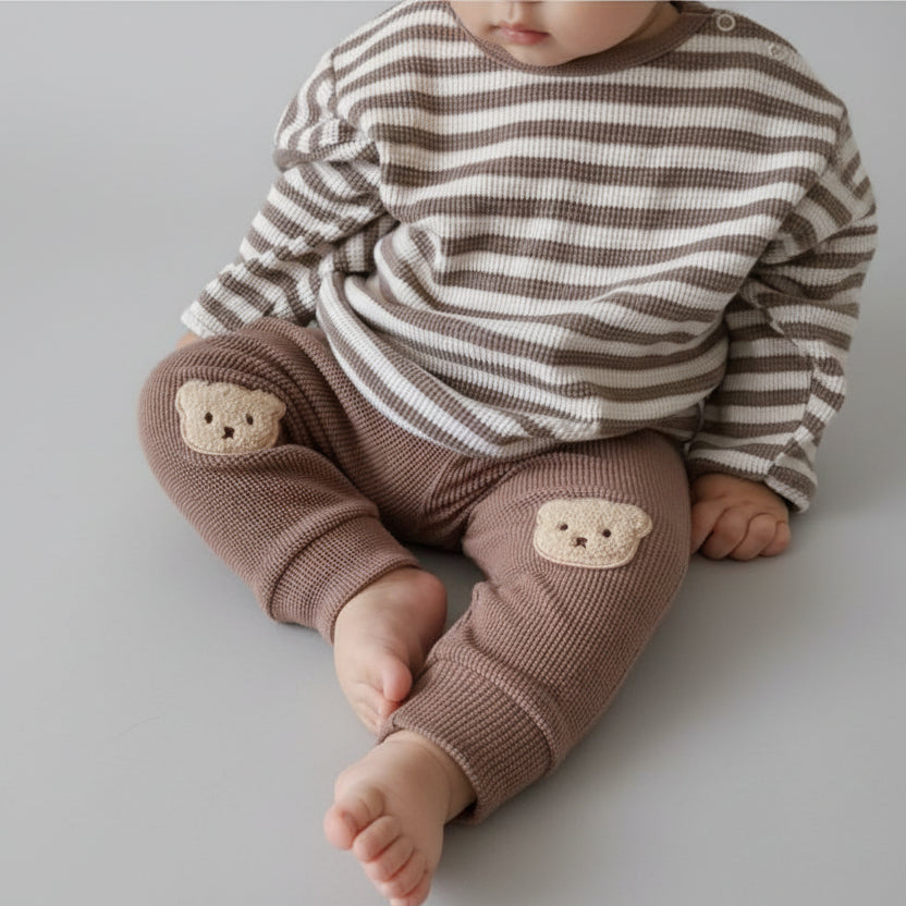 Baby Wafel Broekje met Beer Applicatie Voorkant - KANIBOO